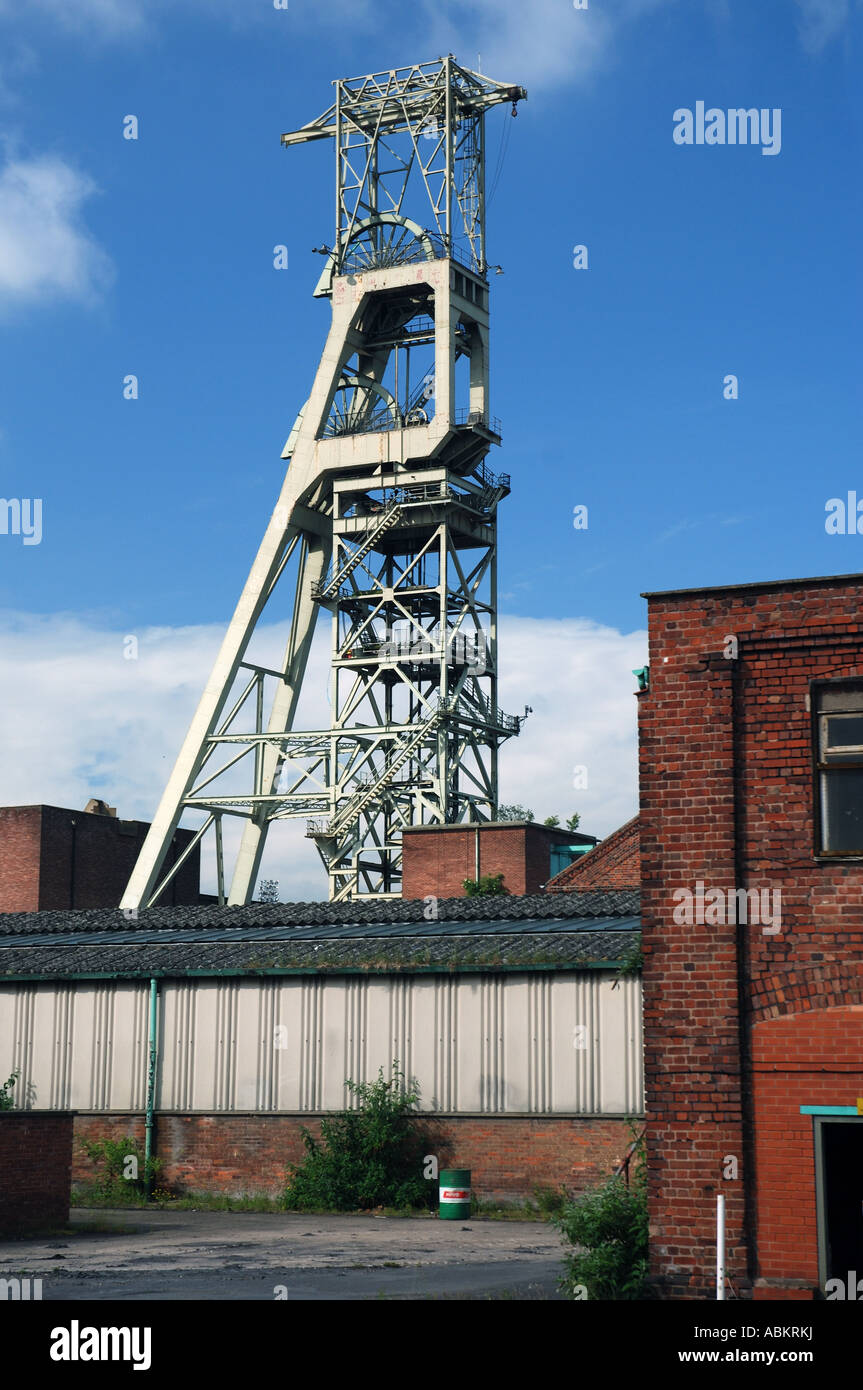 Winding gear of the abandoned Clipstone Colliery, Mansfield in Nottingham, England Stock Photo