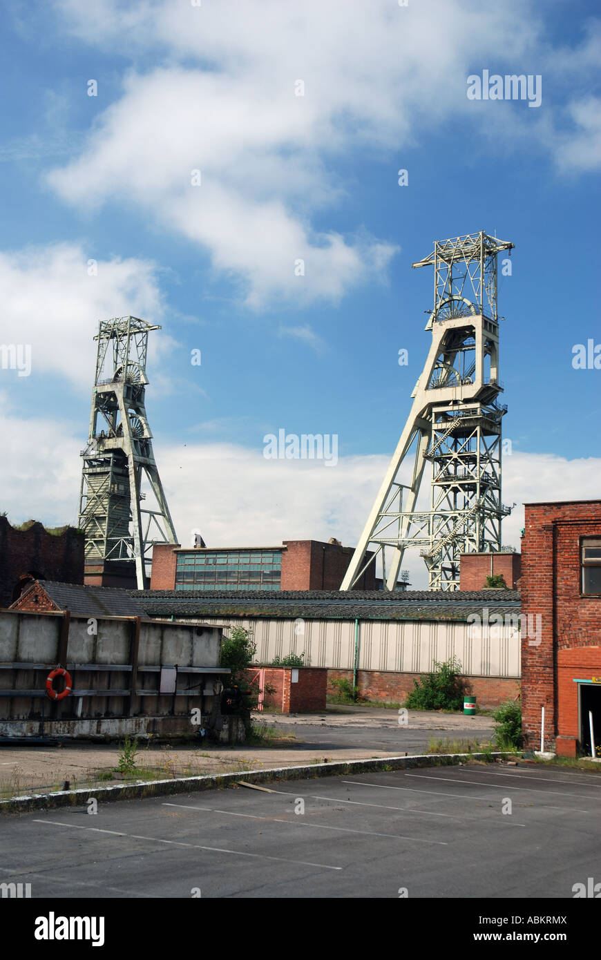 Winding gear of the abandoned Clipstone Colliery, Mansfield in Nottingham, England Stock Photo