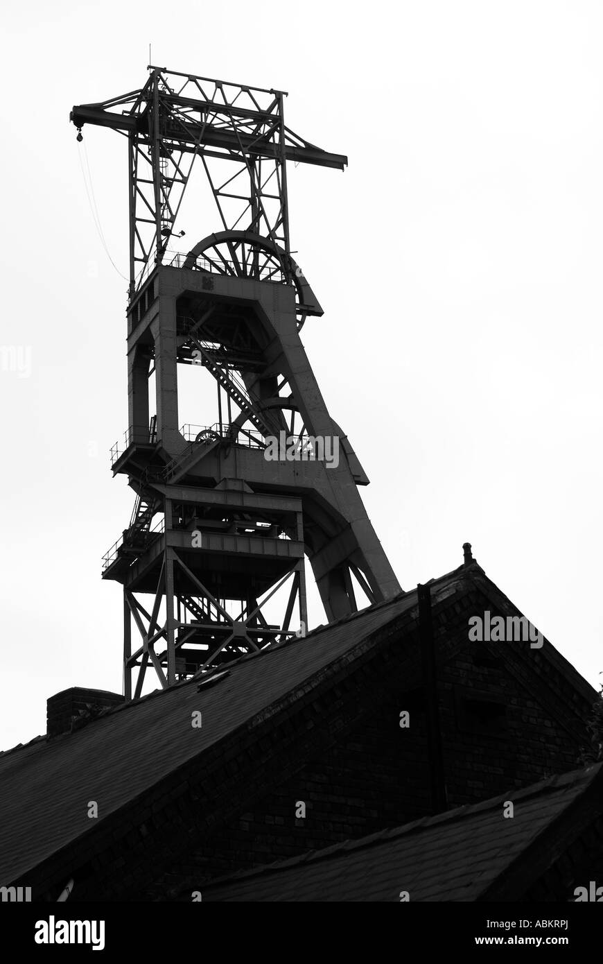Winding gear of the abandoned Clipstone Colliery, Mansfield in Nottingham, England Stock Photo
