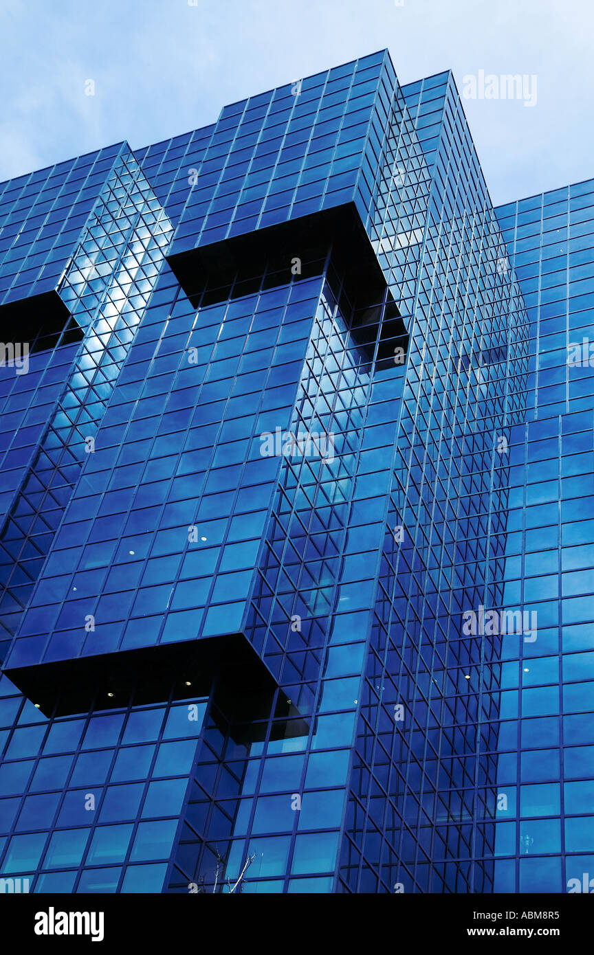 High rise modern office hi-res stock photography and images - Alamy