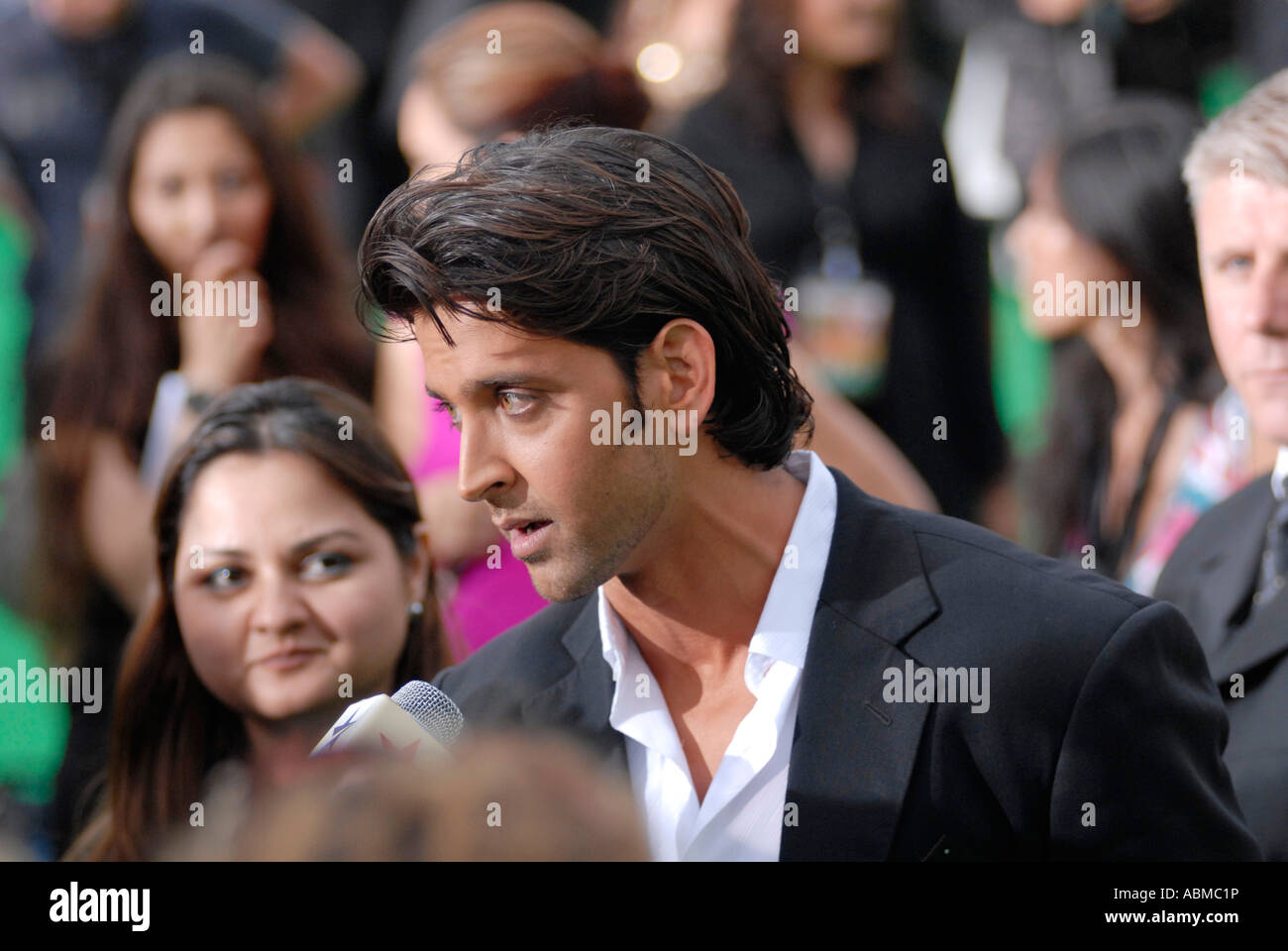 Hrithik Roshan vs Jr Ntr comparison of careers, image size:1300x960