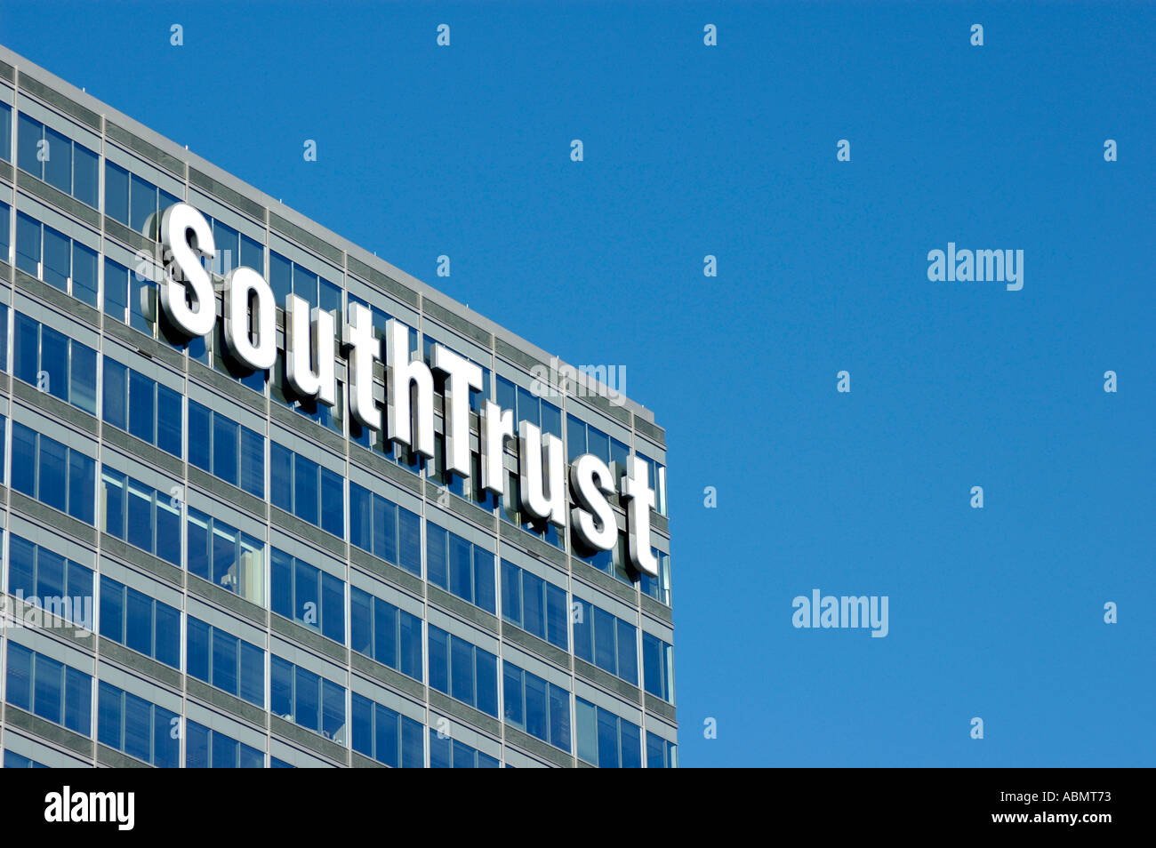 Tall downtown building in Atlanta South Trust Bank new in 05