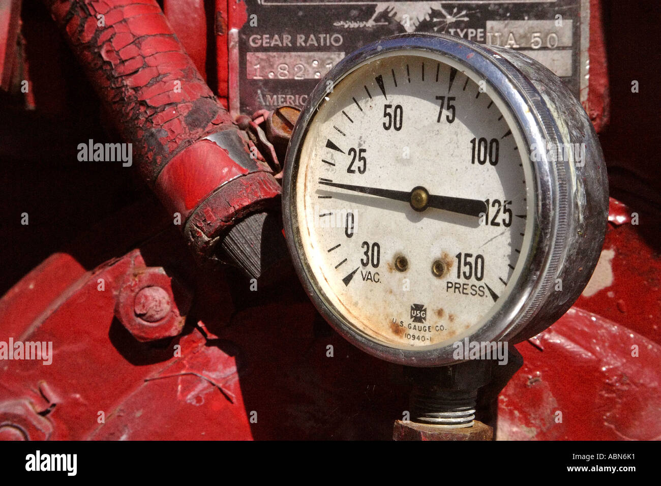 Water pressure gauge on fire hi-res stock photography and images - Alamy