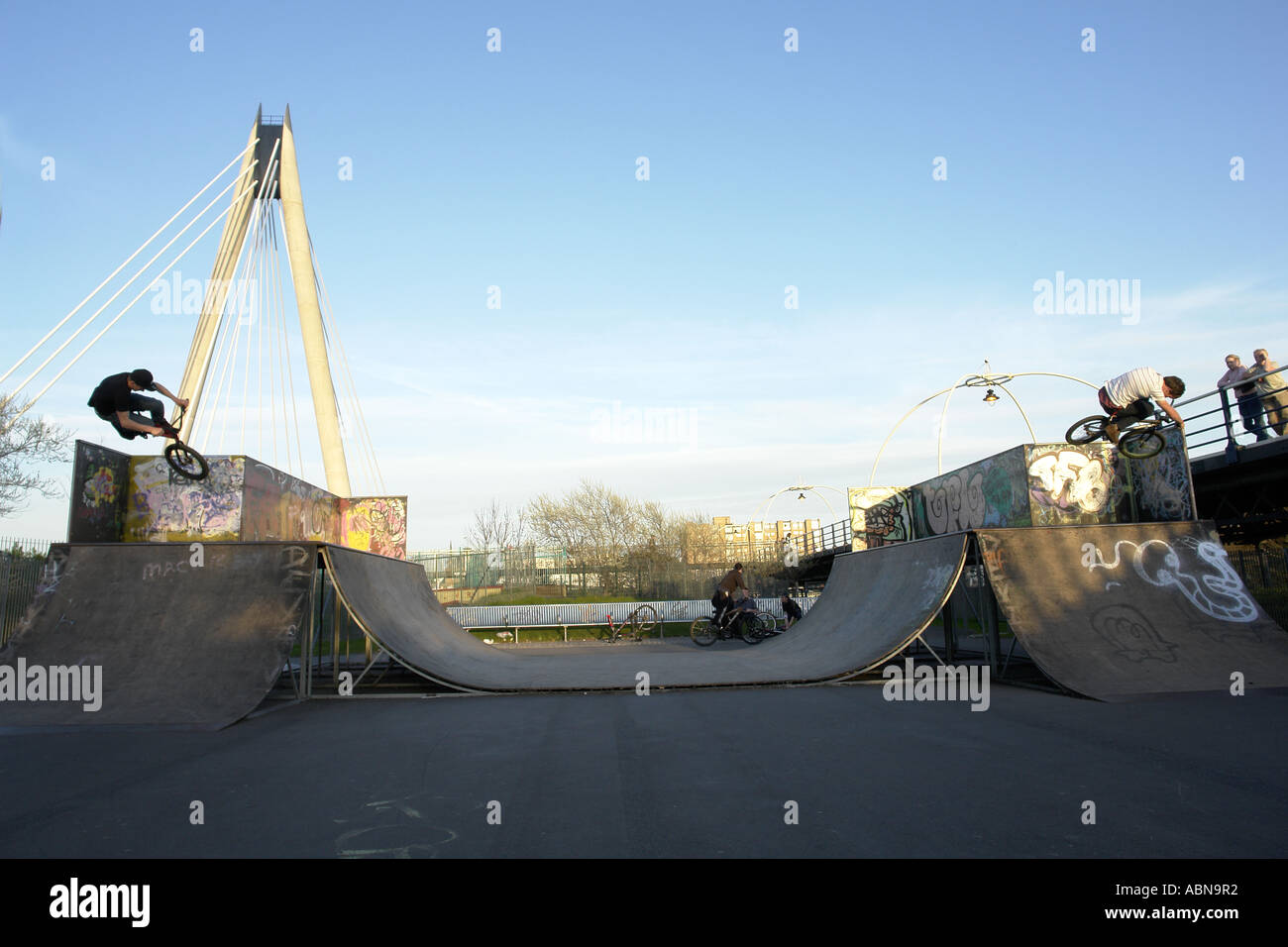 Bmx riders on ramps hi-res stock photography and images - Alamy