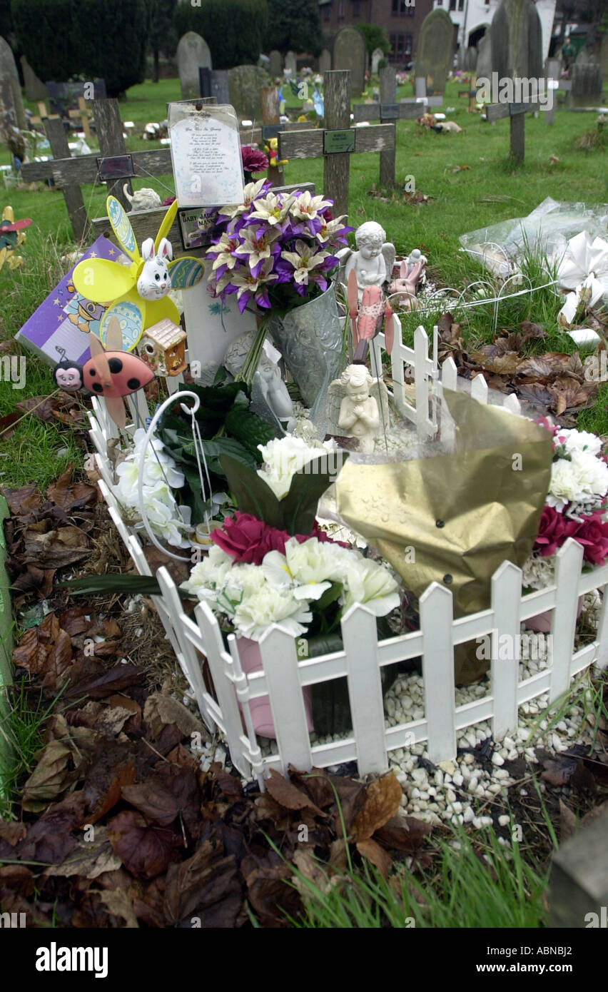 Crawley Green Road cemetry Luton UK Stock Photo Alamy