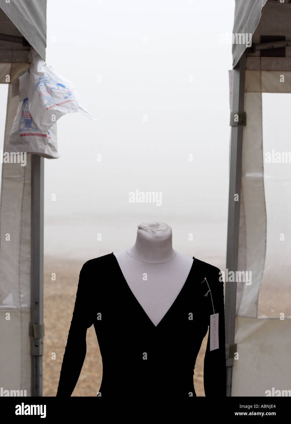 Black dress and mannequin hi-res stock photography and images - Alamy