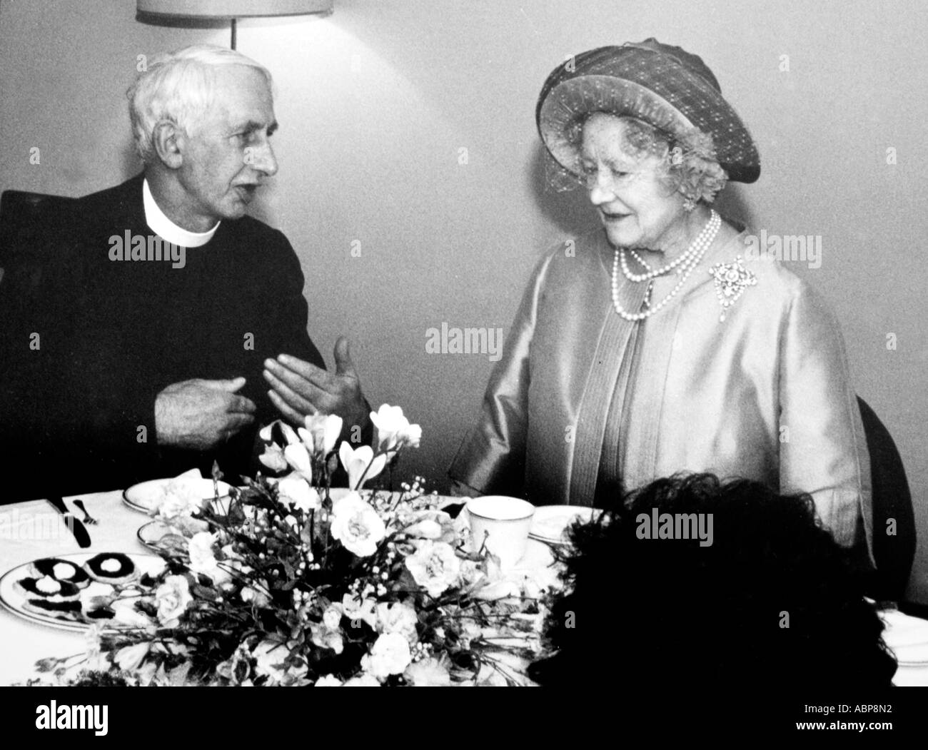 The late Queen Mother takes Tea With the Late Basil Hume Stock Photo