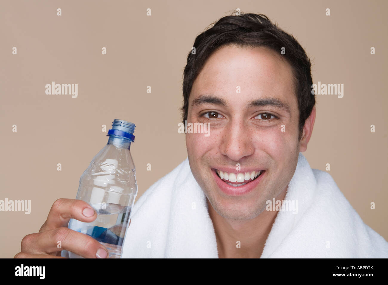Man drinking from water bottle Stock Photo - Alamy