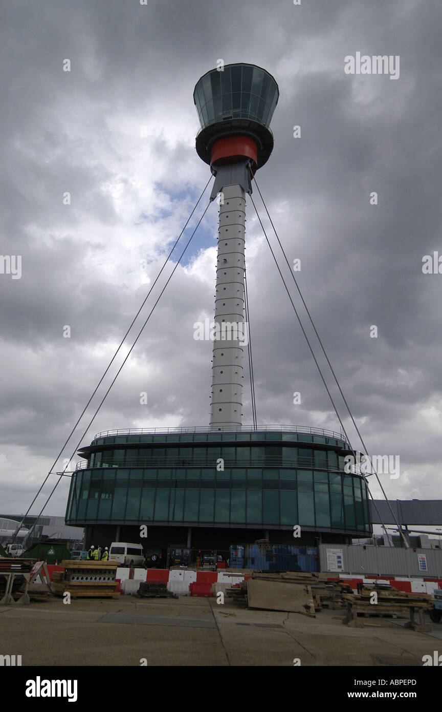 The Control Tower at Heathrow Airport London Picture by Andrew Hasson May 18th 2006 Stock Photo