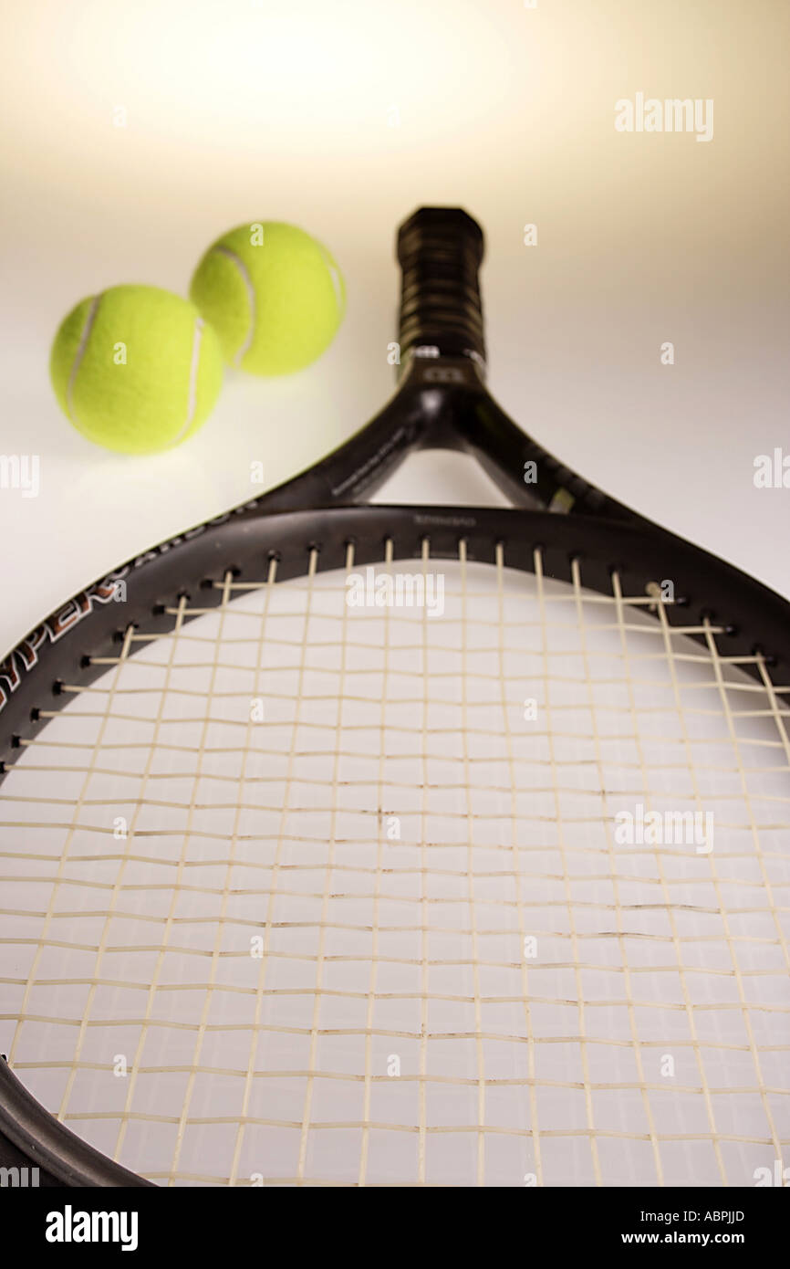 Two strings stretched hires stock photography and images Alamy