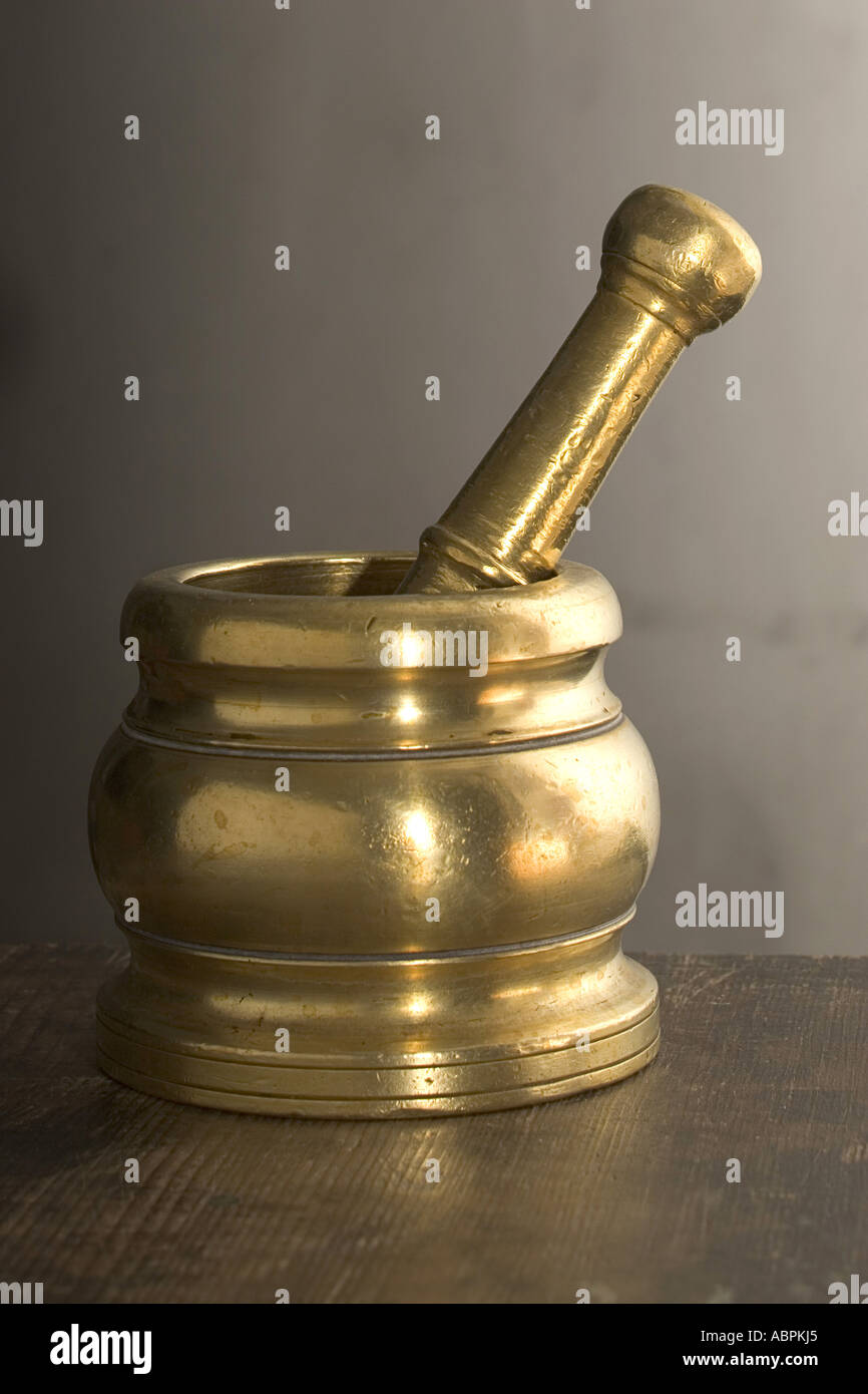 Brass mortar pestle hires stock photography and images Alamy