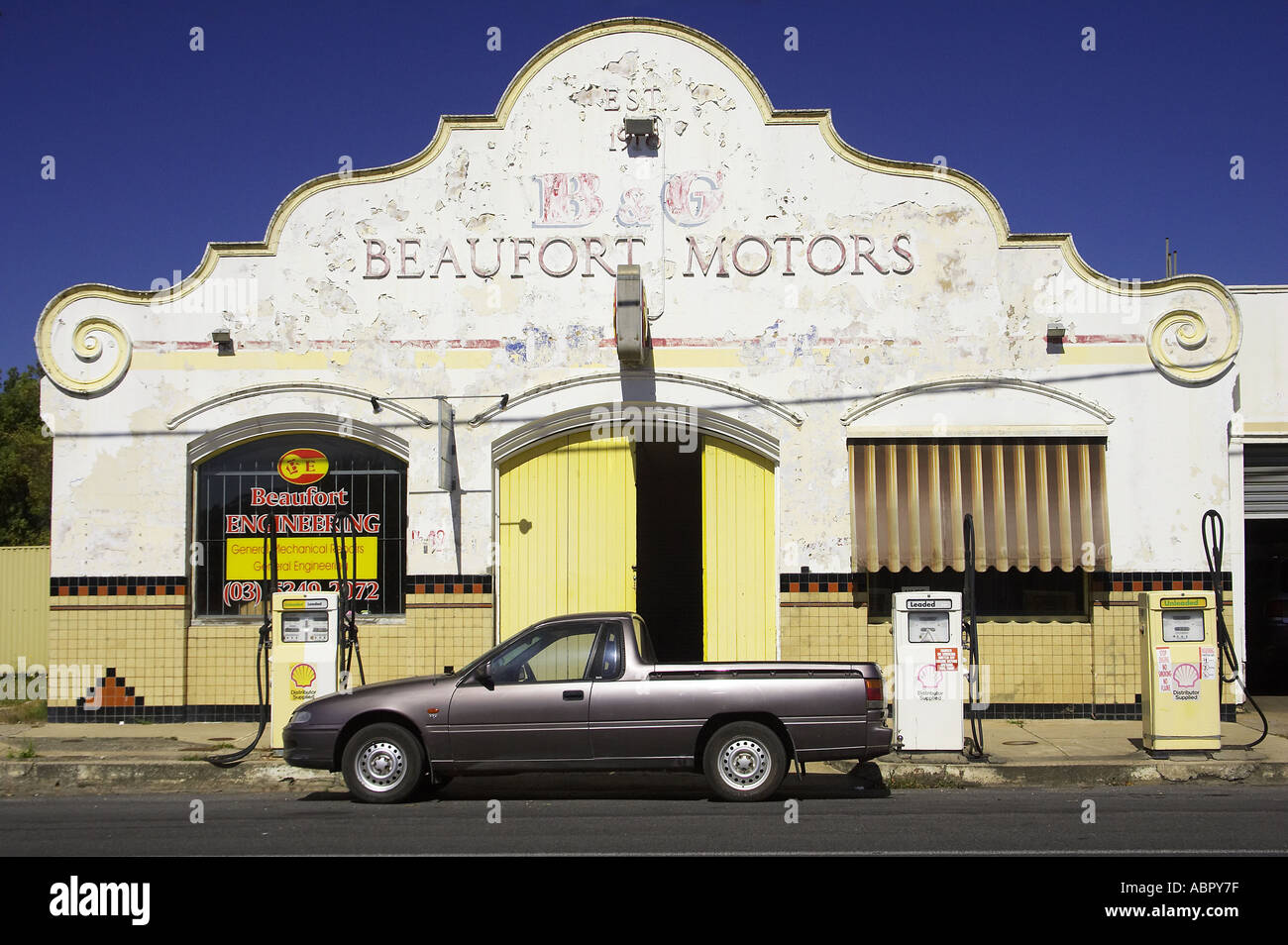Old Garage Beaufort Viictoria Australia Stock Photo