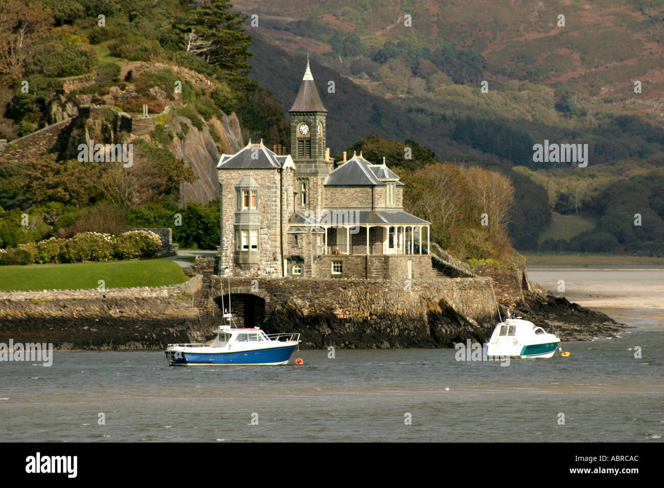 Riverside Property Mawddach Estuary Barmouth Wales Stock Photo Alamy