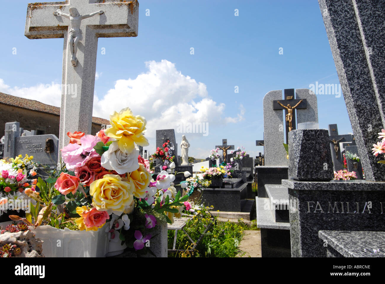 spanish-graveyard-hi-res-stock-photography-and-images-alamy