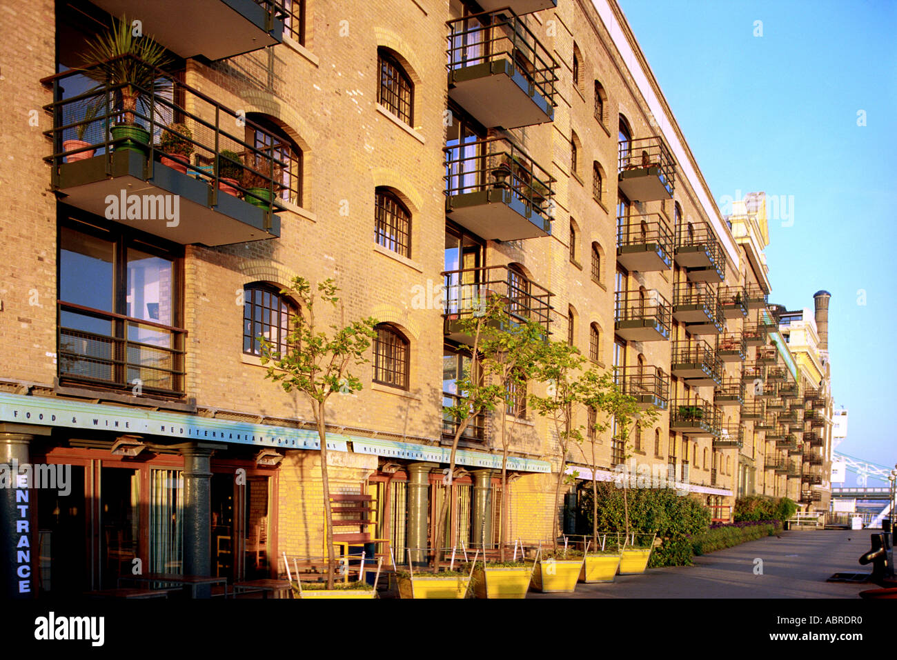 anchor brewhouse shad thames sunny warehouse conversion london england