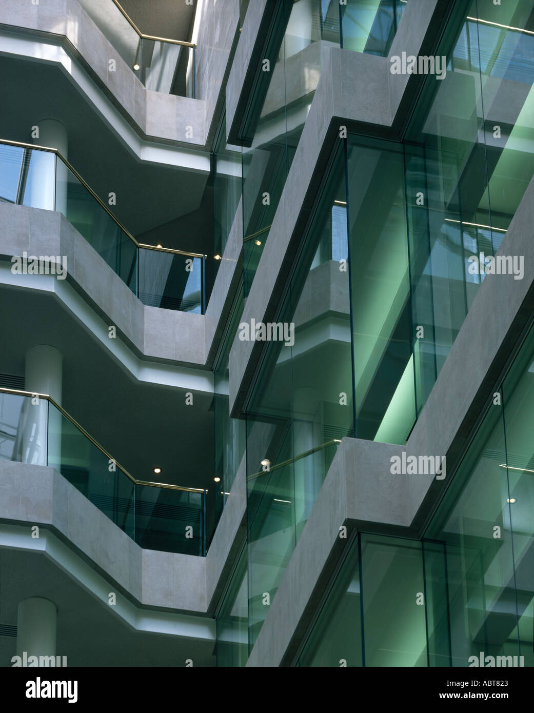 Glazing atrium hi-res stock photography and images - Alamy