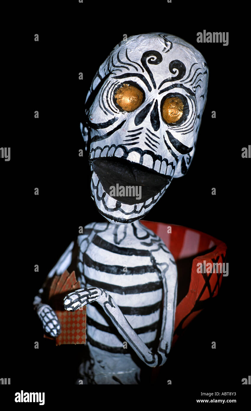 Laughing skeleton hi-res stock photography and images - Alamy