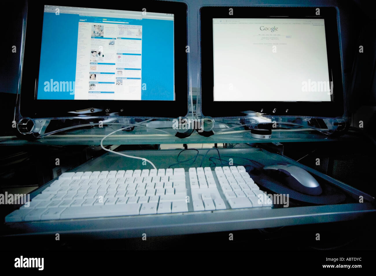 Browsers hi-res stock photography and images - Alamy