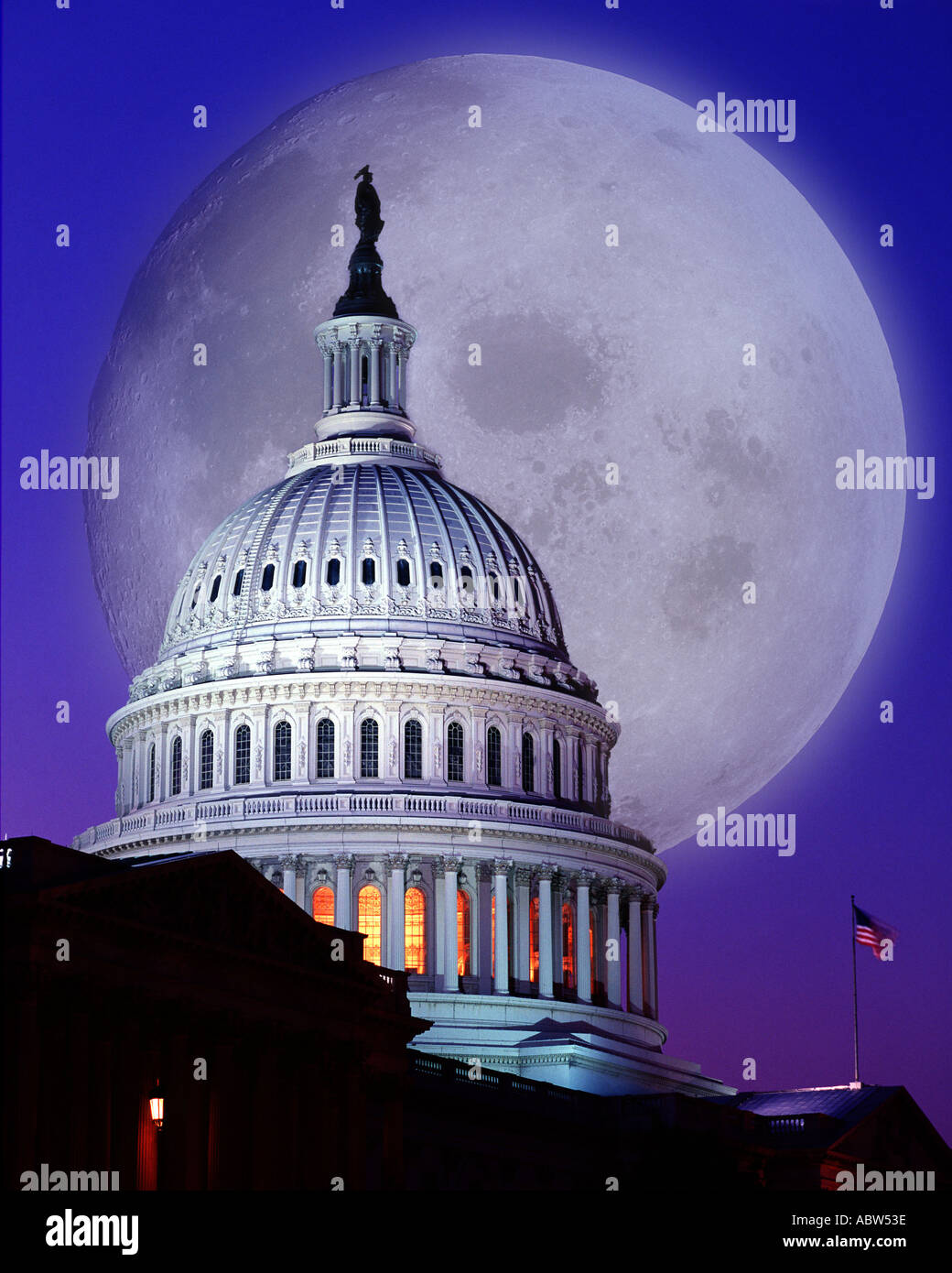 USA - WASHINGTON DC: Moon over the Capitol Stock Photo