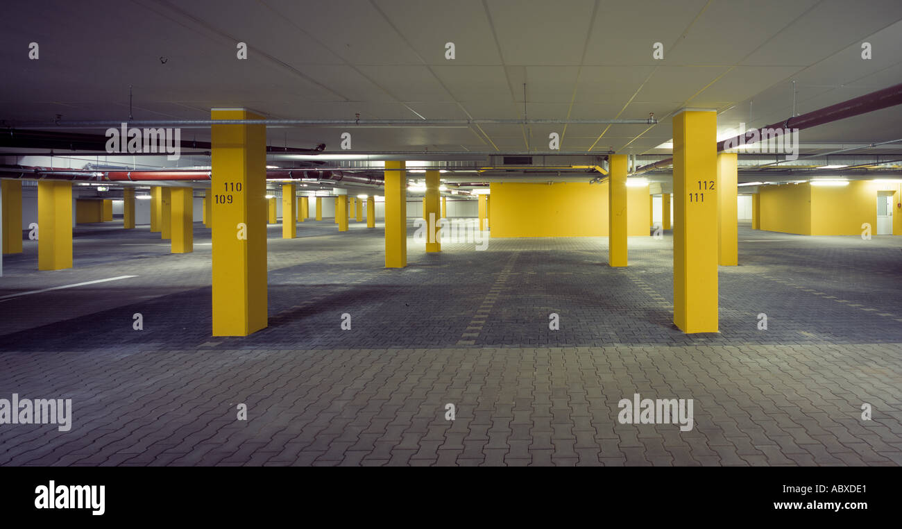 Tiefgarage hires stock photography and images Alamy
