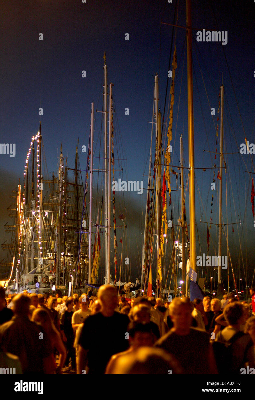 Several tall ships hi-res stock photography and images - Alamy