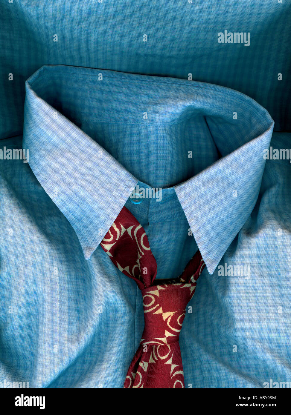 Maroon tie hi-res stock photography and images - Alamy