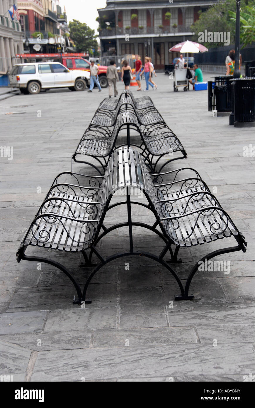 New orleans park bench hi-res stock photography and images - Alamy