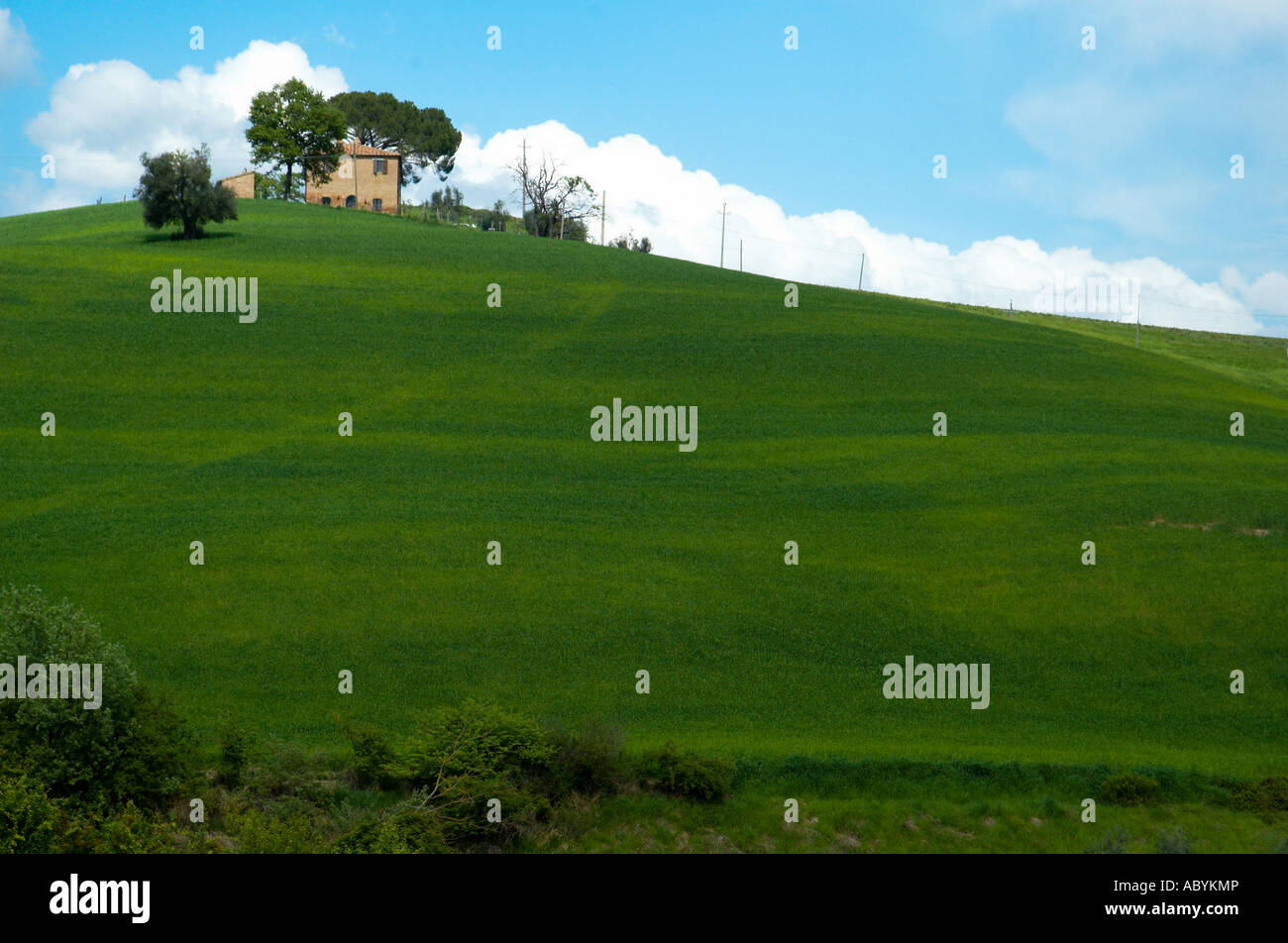 Farm house in the Tuscany region of Italy Stock Photo - Alamy