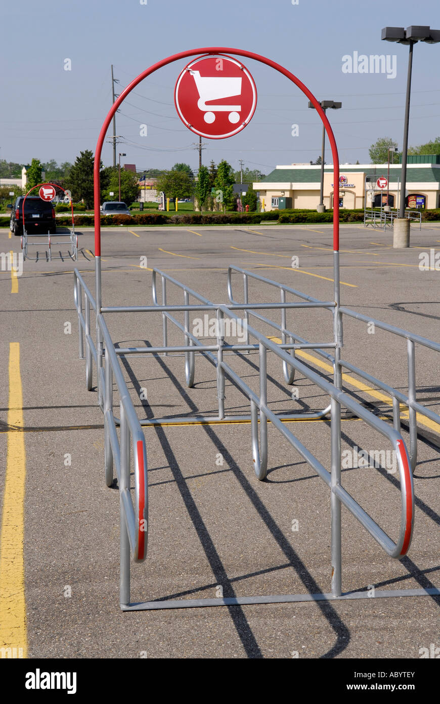 Organize store keep trolley storage hires stock photography and images
