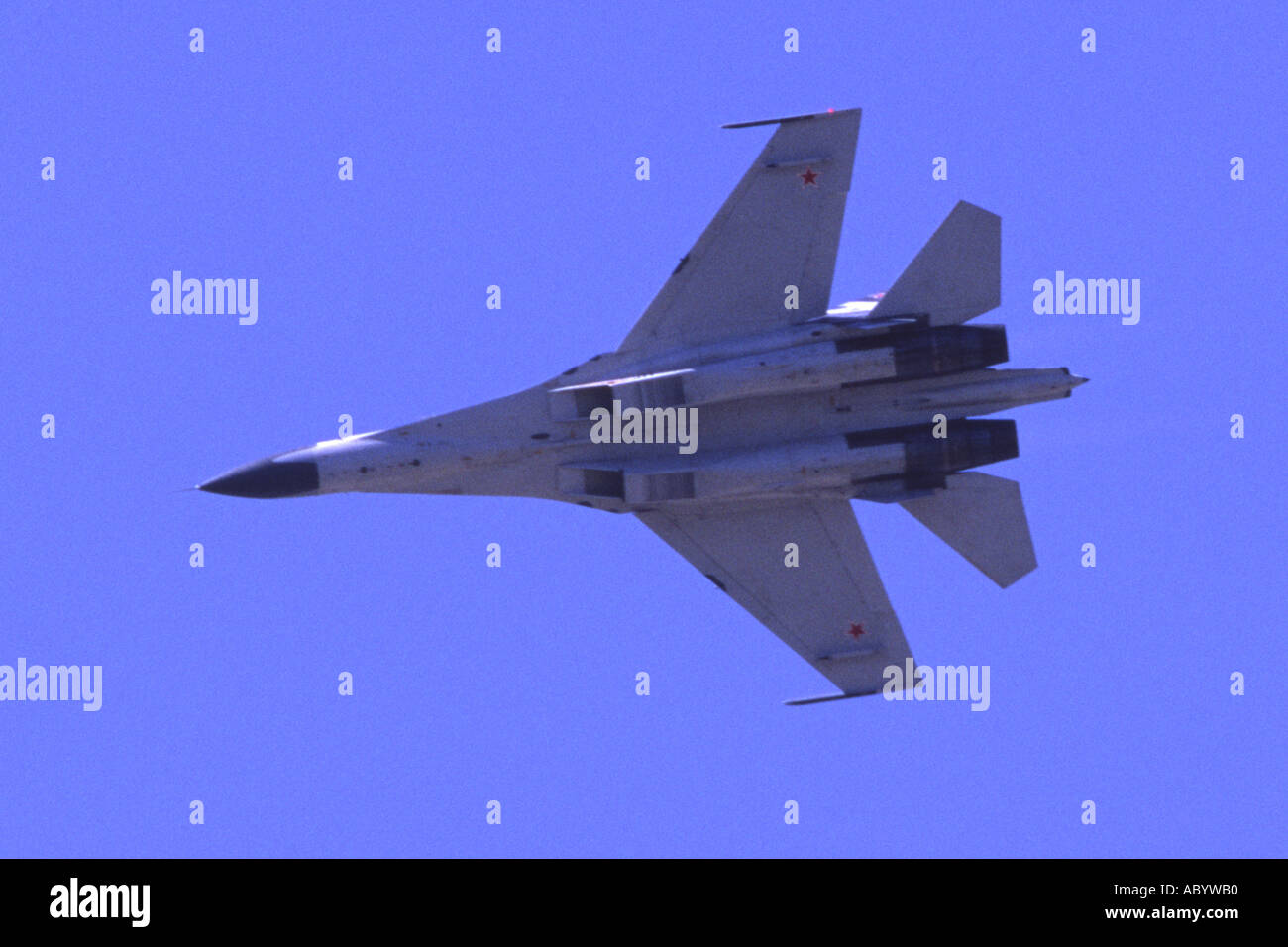 Russian sukhoi su 27 fighter aircraft hi-res stock photography and ...