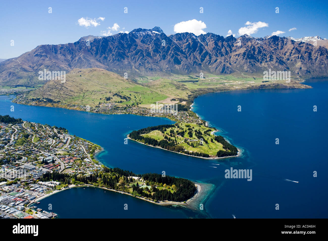Queenstown Lake Wakatipu and The Remarkables South Island New Zealand ...
