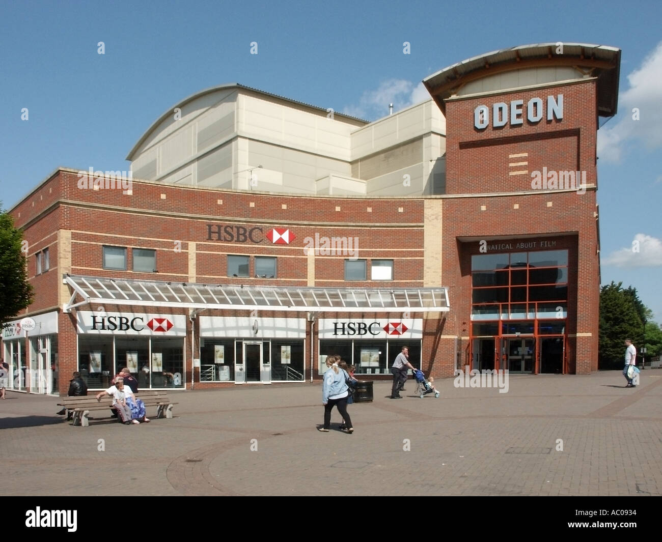 Hsbc bank premises hi-res stock photography and images - Alamy