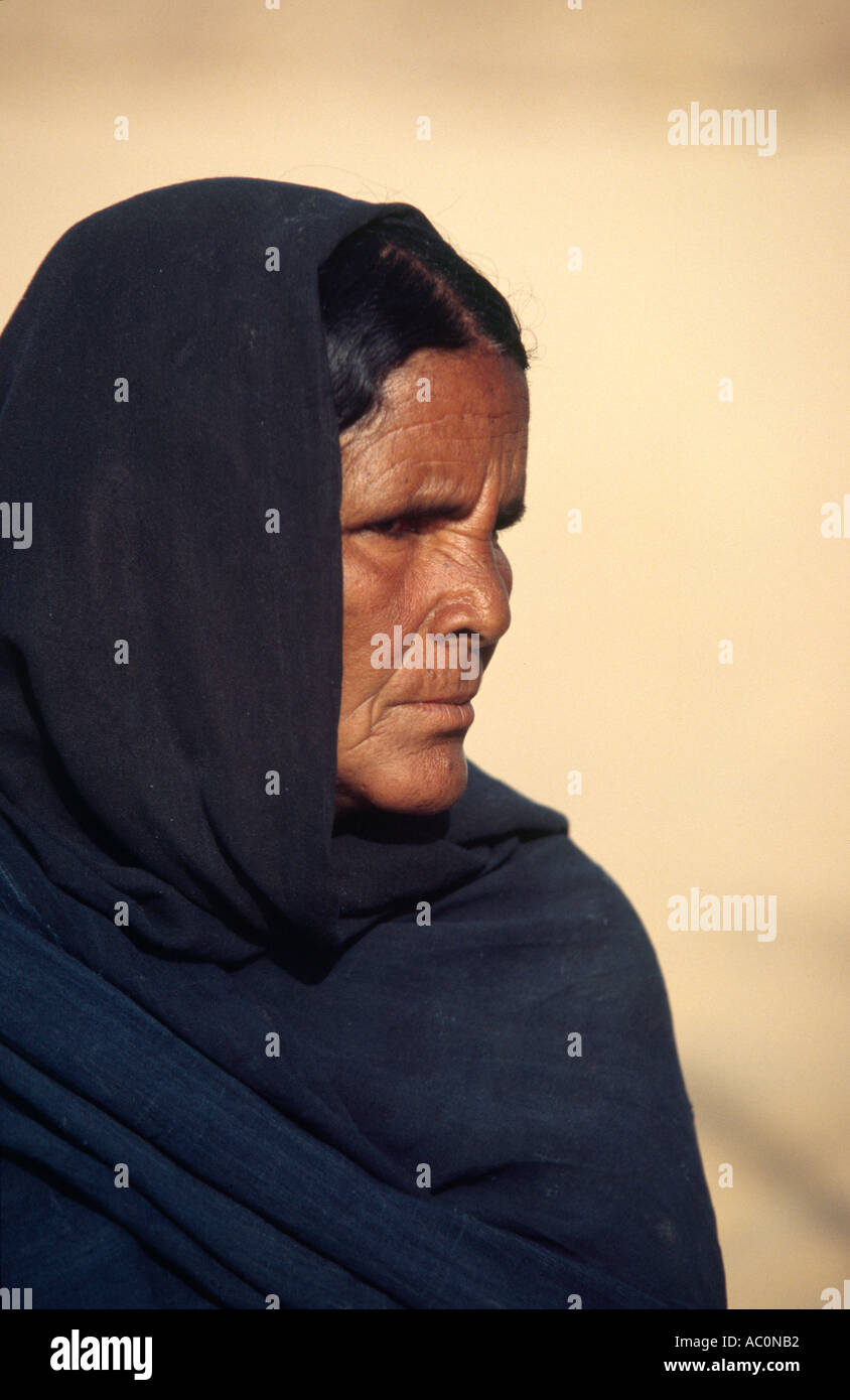 Tuareg woman - Timbuktu, Sahara desert, MALI Stock Photo