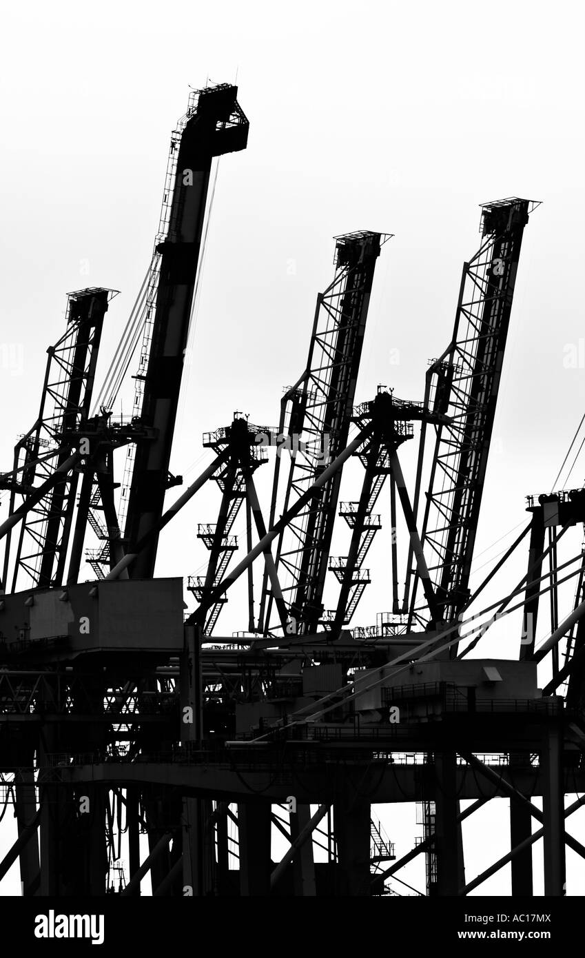 Cargo cranes freight containers Black and White Stock Photos & Images ...