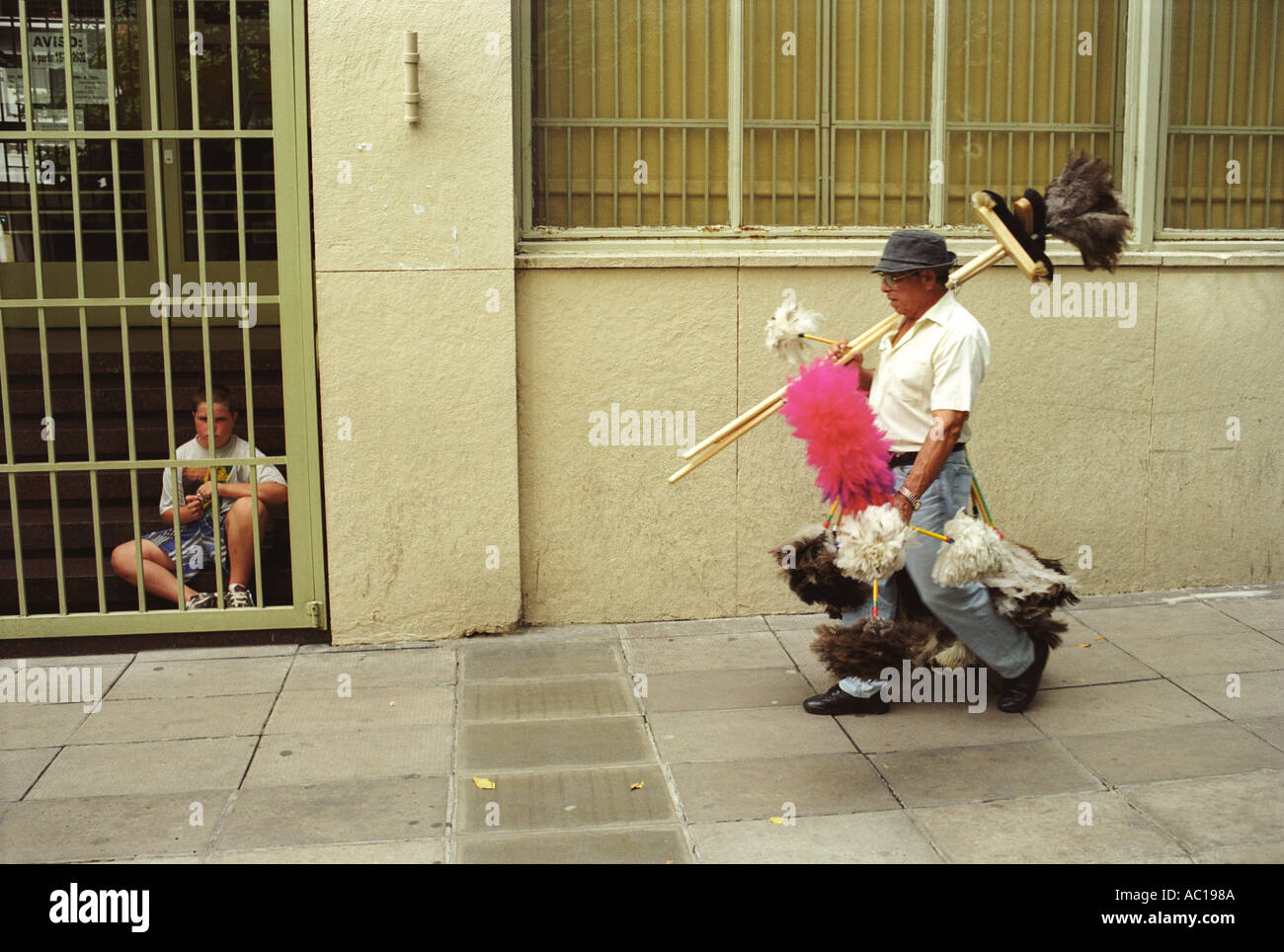 Door to door salesman selling cleaning products. Buenos Aires Argentina South America  2000s 2002 HOMER SYKES Stock Photo