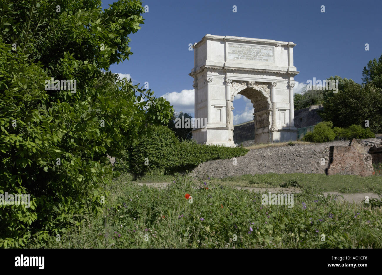 Arch of Titus in The Roman Forum in Rome, Italy Stock Photo - Alamy