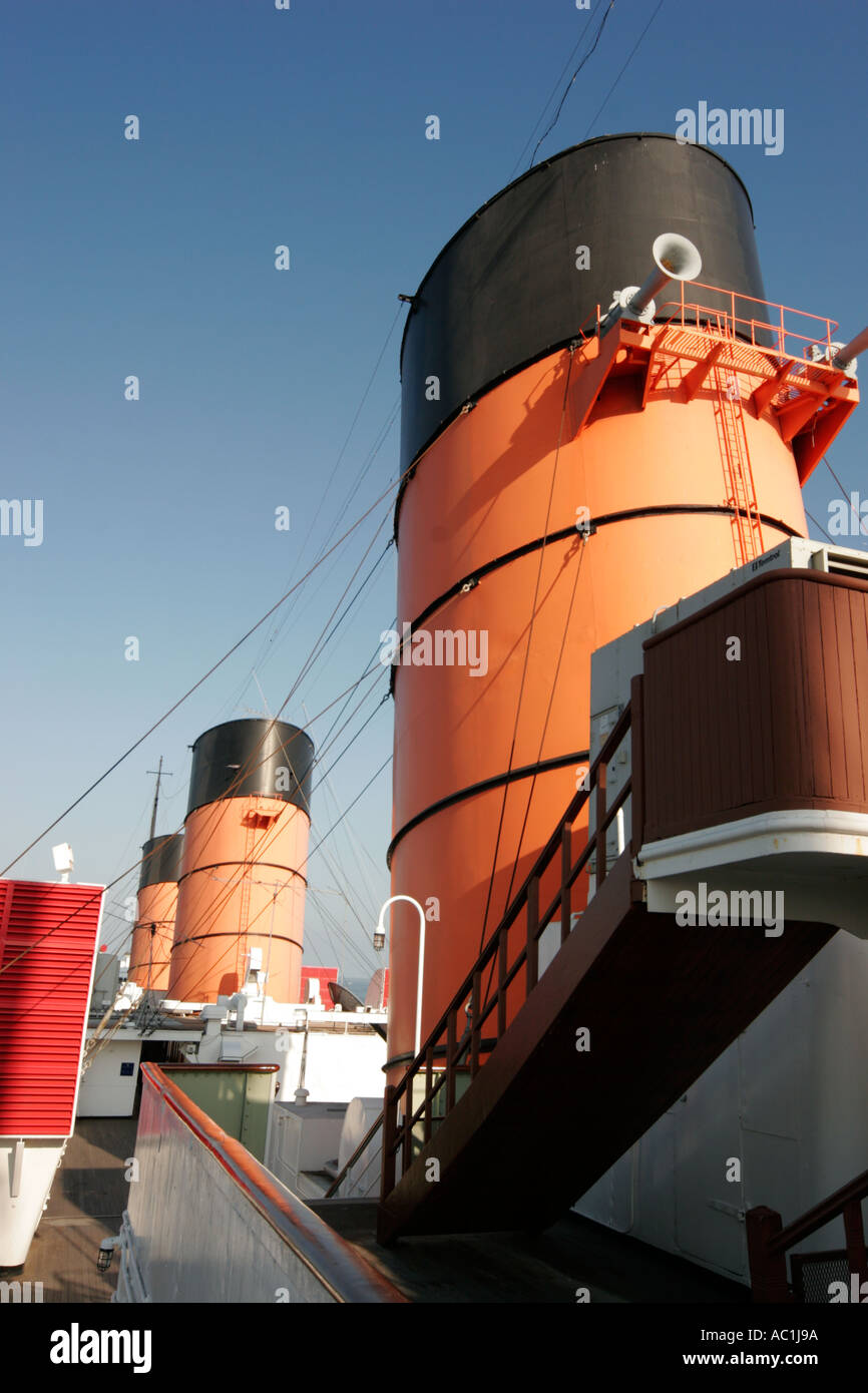 RMS Queen Mary Funnel