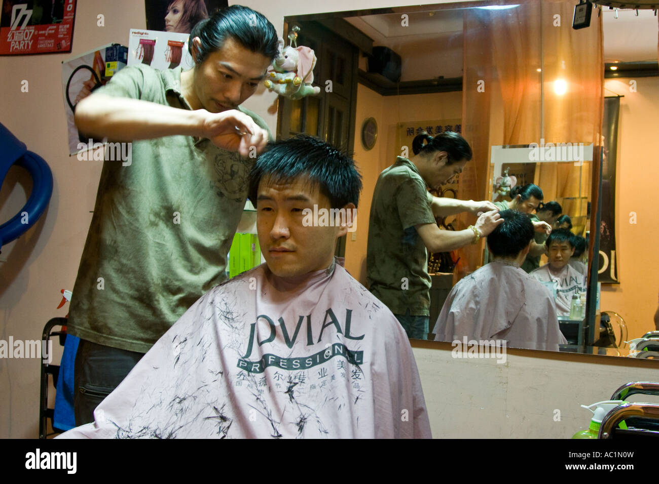 Korean Man getting Haircut in Stylish Hair Cutting Salon Shanghai China  Stock Photo - Alamy