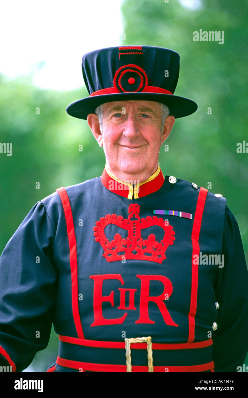 a-yeoman-warder-beefeater-in-uniform-standing-outside-the-tower-of