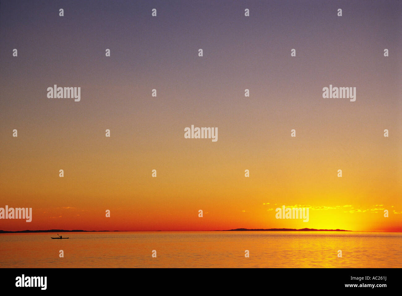 Large body of water hi-res stock photography and images - Alamy