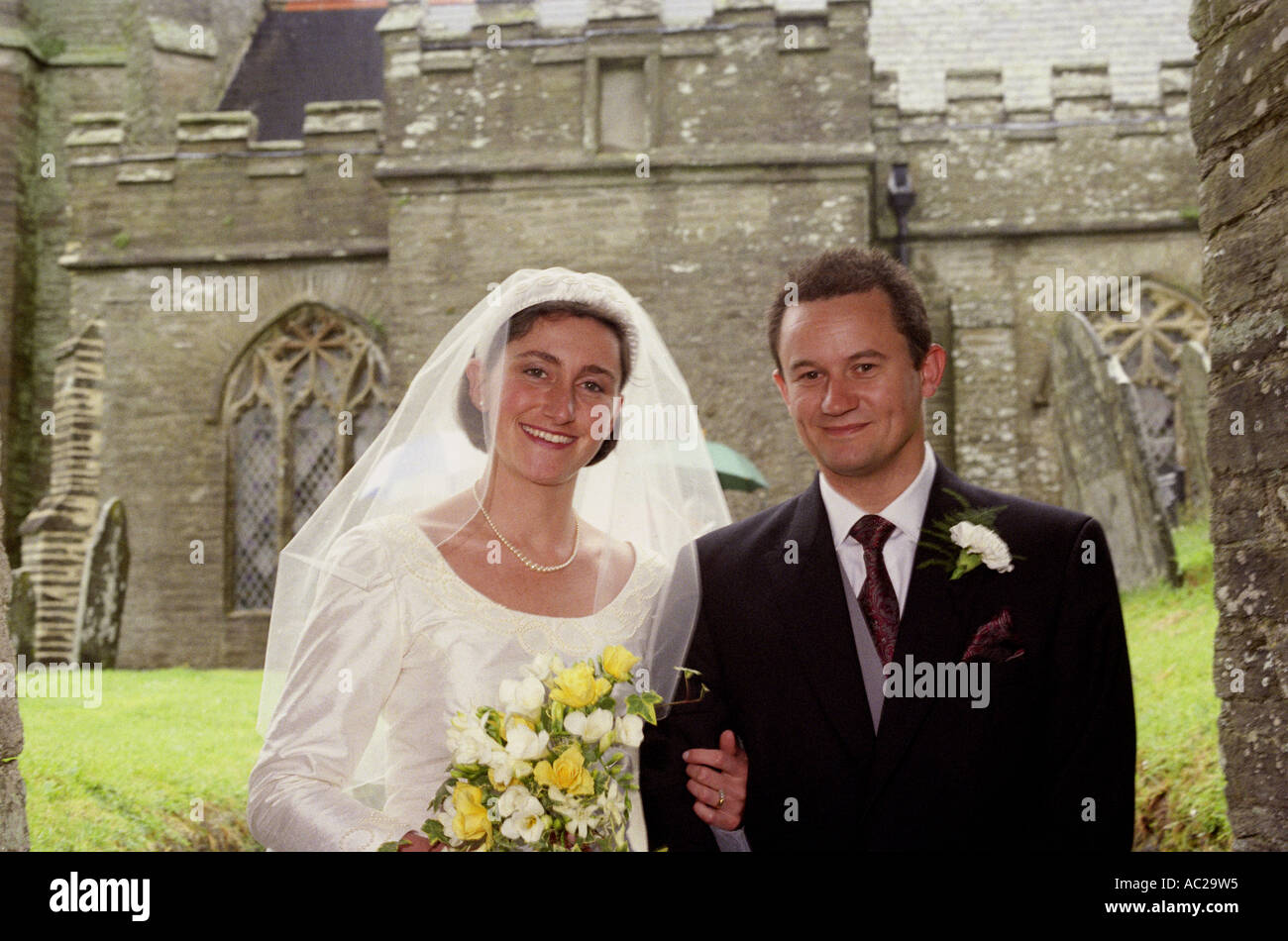 1990s church bride groom hi-res stock photography and images - Alamy