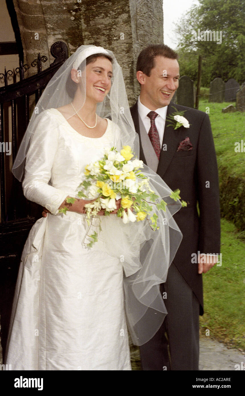Smiling groom photographs hi-res stock photography and images - Alamy