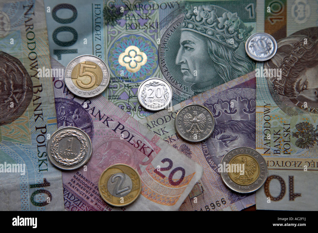 the polish currency the zloty notes and groszy Stock Photo Alamy