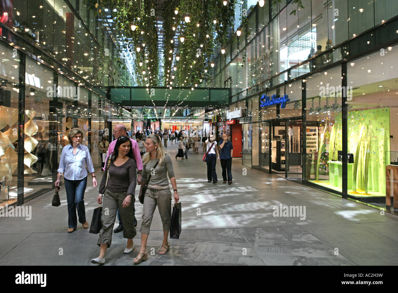 Shopping mall Fuenf Hoefe in Munich, Bavaria, Germany Stock Photo Alamy