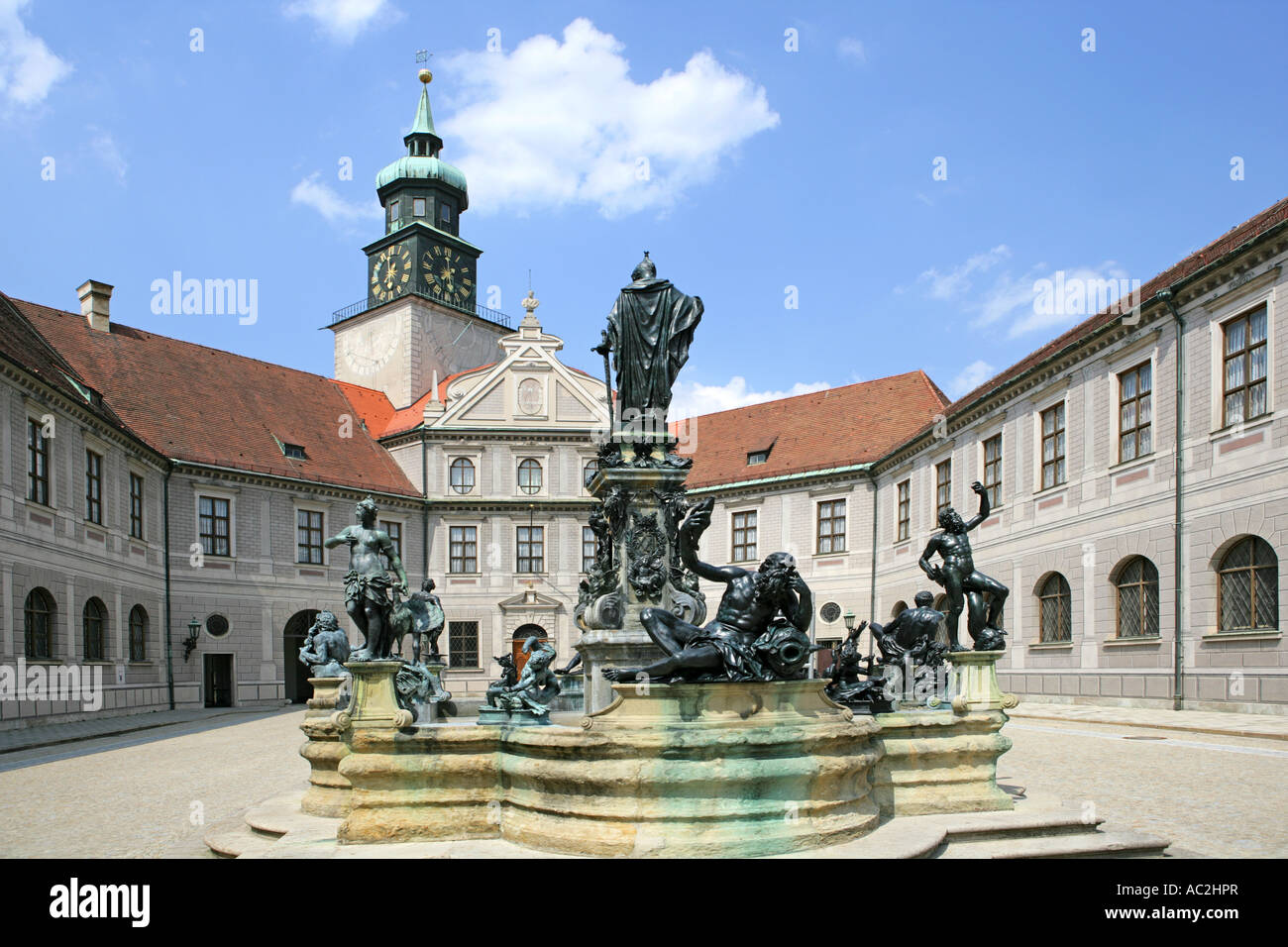 Residenz Courtyard Brunnenhof Munich Bavaria Germany Stock Photo Alamy residenz-courtyard-brunnenhof-munich-bavaria-germany-stock-photo-alamy
