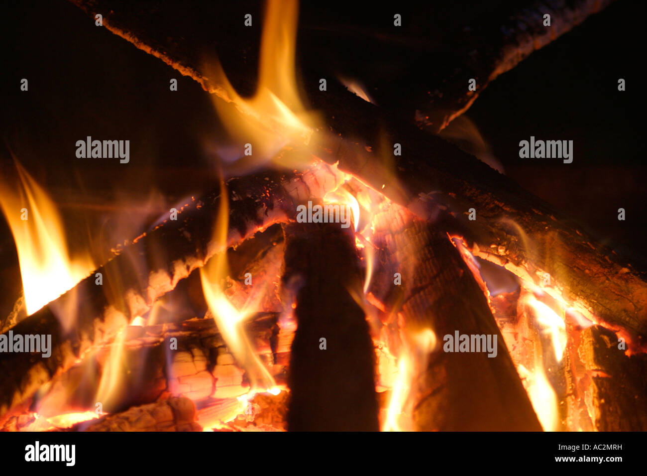 Fire flame night dark hi-res stock photography and images - Alamy