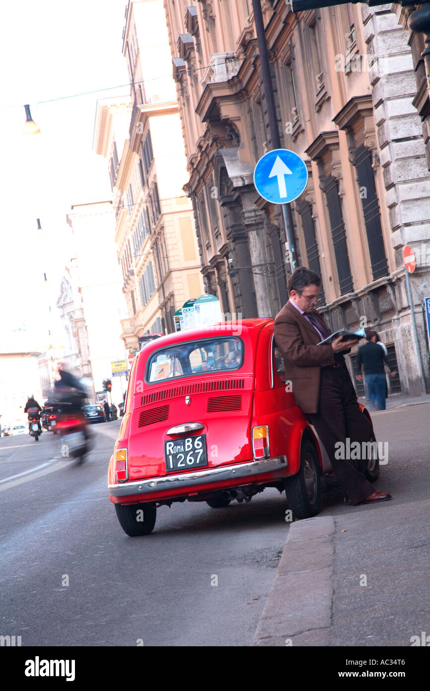 Back streets rome italy hi-res stock photography and images - Alamy