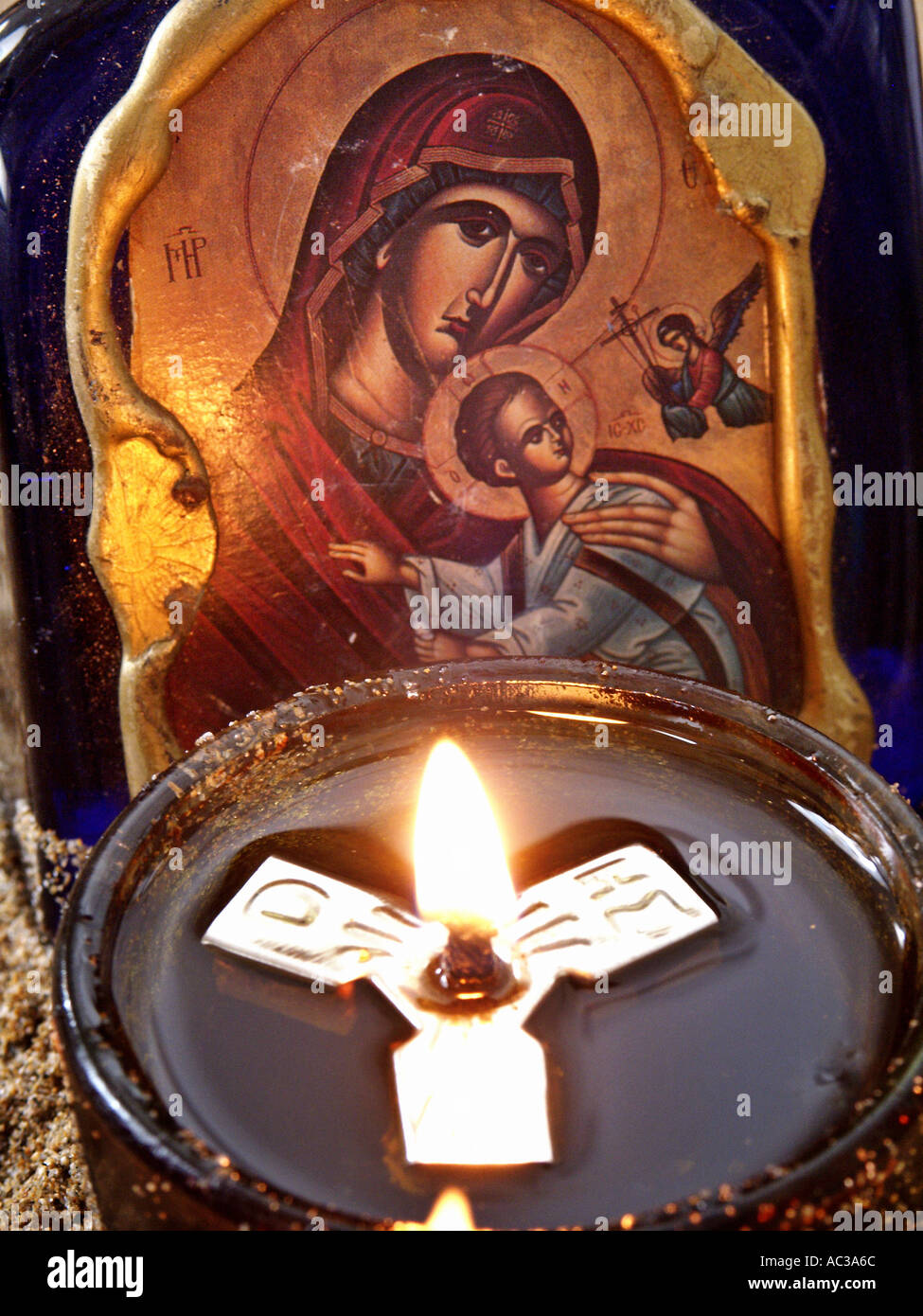 Virgin mary and baby jesus hires stock photography and images Alamy