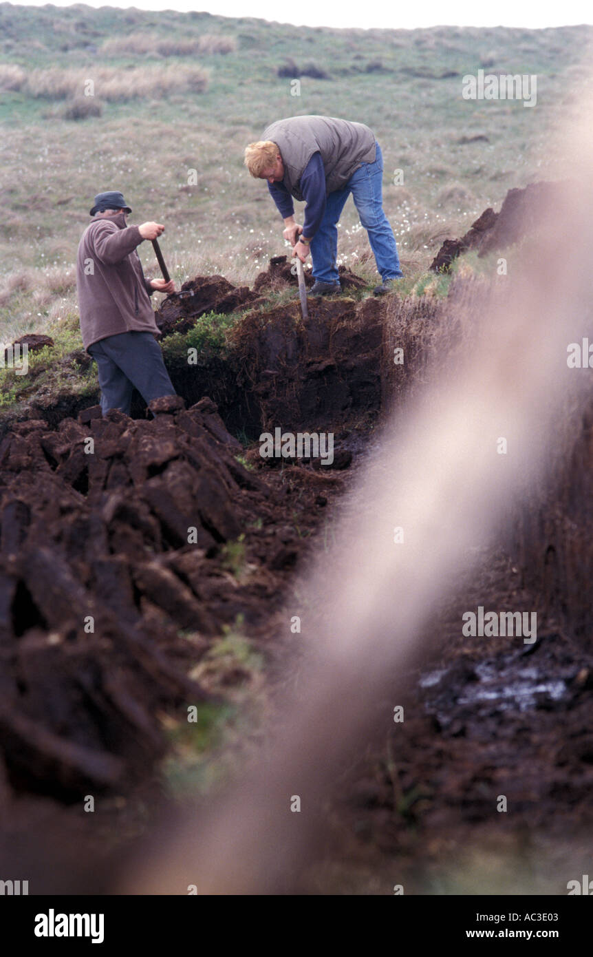 Peat cutting tools hires stock photography and images Alamy