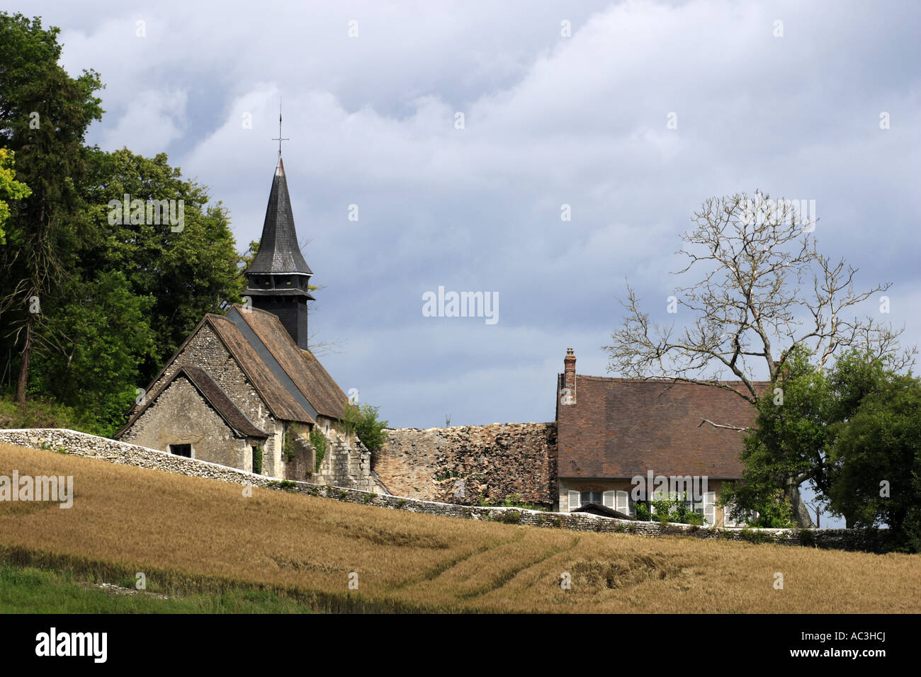 France wheat village hi-res stock photography and images - Alamy